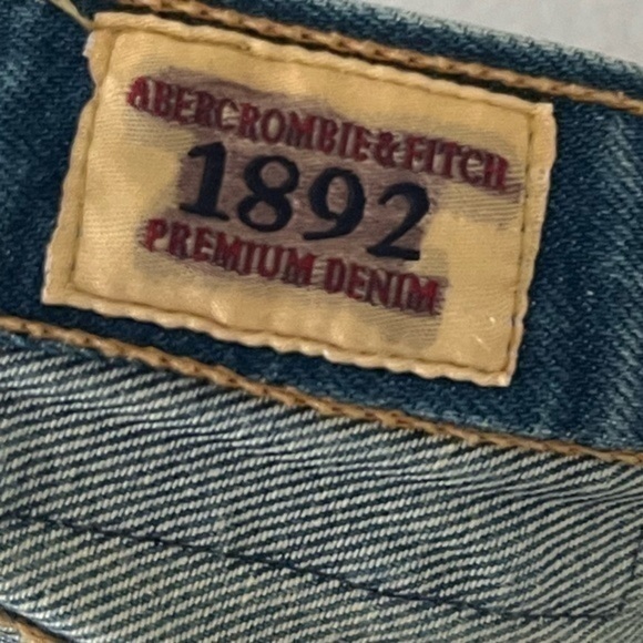 Abercrombie & Fitch Jeans Size 28x32 - Picture 3 of 4